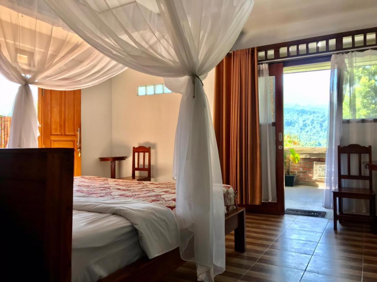 Umah De Madya & Rooftop De Madya Munduk  Ngoại thất bức ảnh