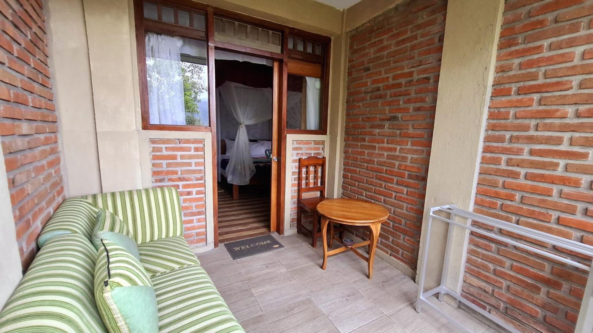 Umah De Madya & Rooftop De Madya Munduk  Ngoại thất bức ảnh